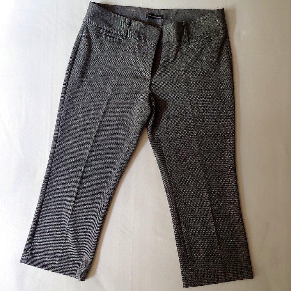 EXPRESS Design Studio Black & White Print Capri Pants Size 10